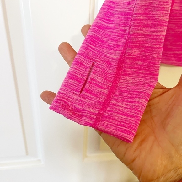 Under Armour bright pink crew neck long sleeve performance athletic top. Small - Picture 7 of 9